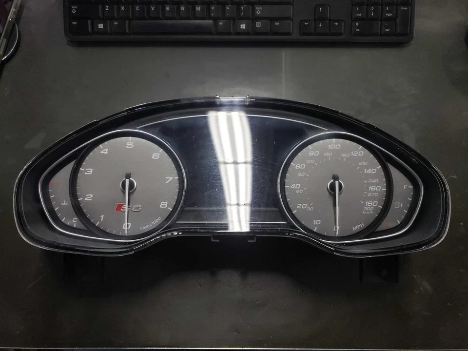 15 AUDI S8 Speedometer (cluster), MPH, (180 MPH), w/adaptive cruise (opt 8T4) - Image 2 of 4