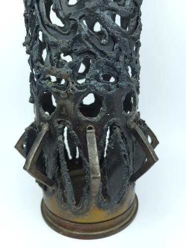 Candelabro gótico de colección MCM 14" concha de artillería brutalista de latón corte antorcha - Imagen 5 de 11