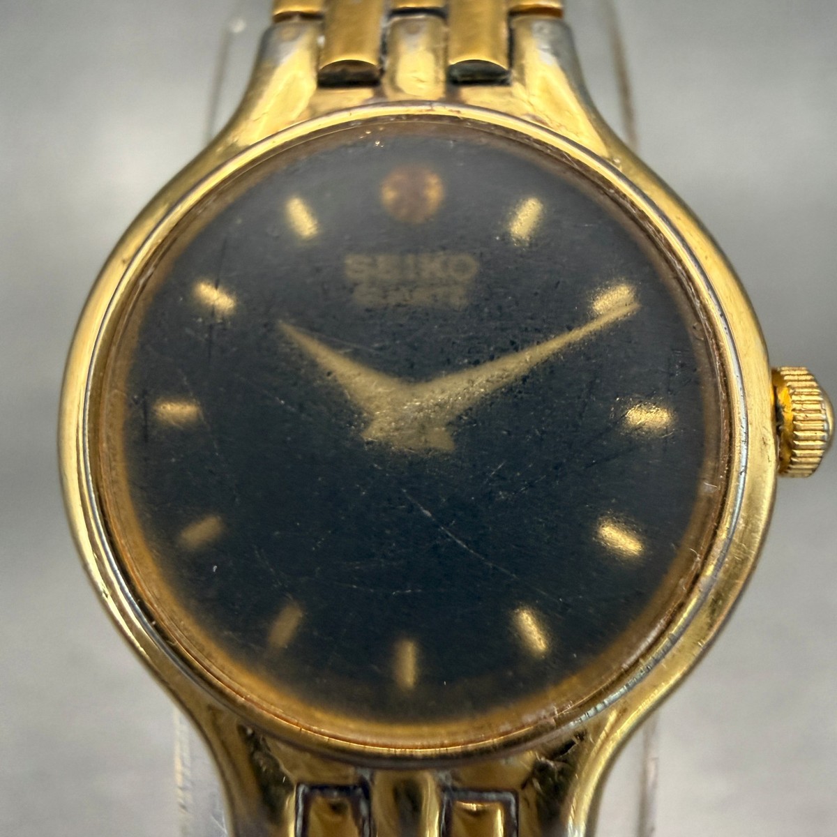 Seiko Watch Women 19mm Black Dial Gold Tone Round 1N00-0B29  display picture 2