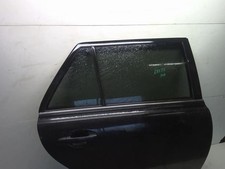 Porte arrière et accessoires Toyota AVENSIS