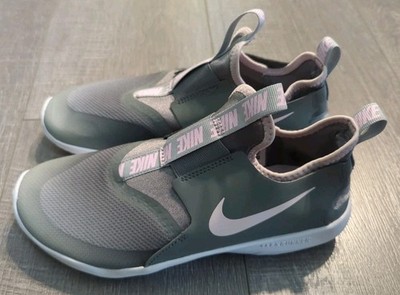 Nike Flex Runner Size 5.5Y Girls Low Gray & Pink Foam AT4662-018 NEW
