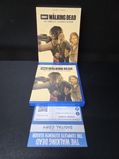 The Walking Dead Autographs Come to Life 32