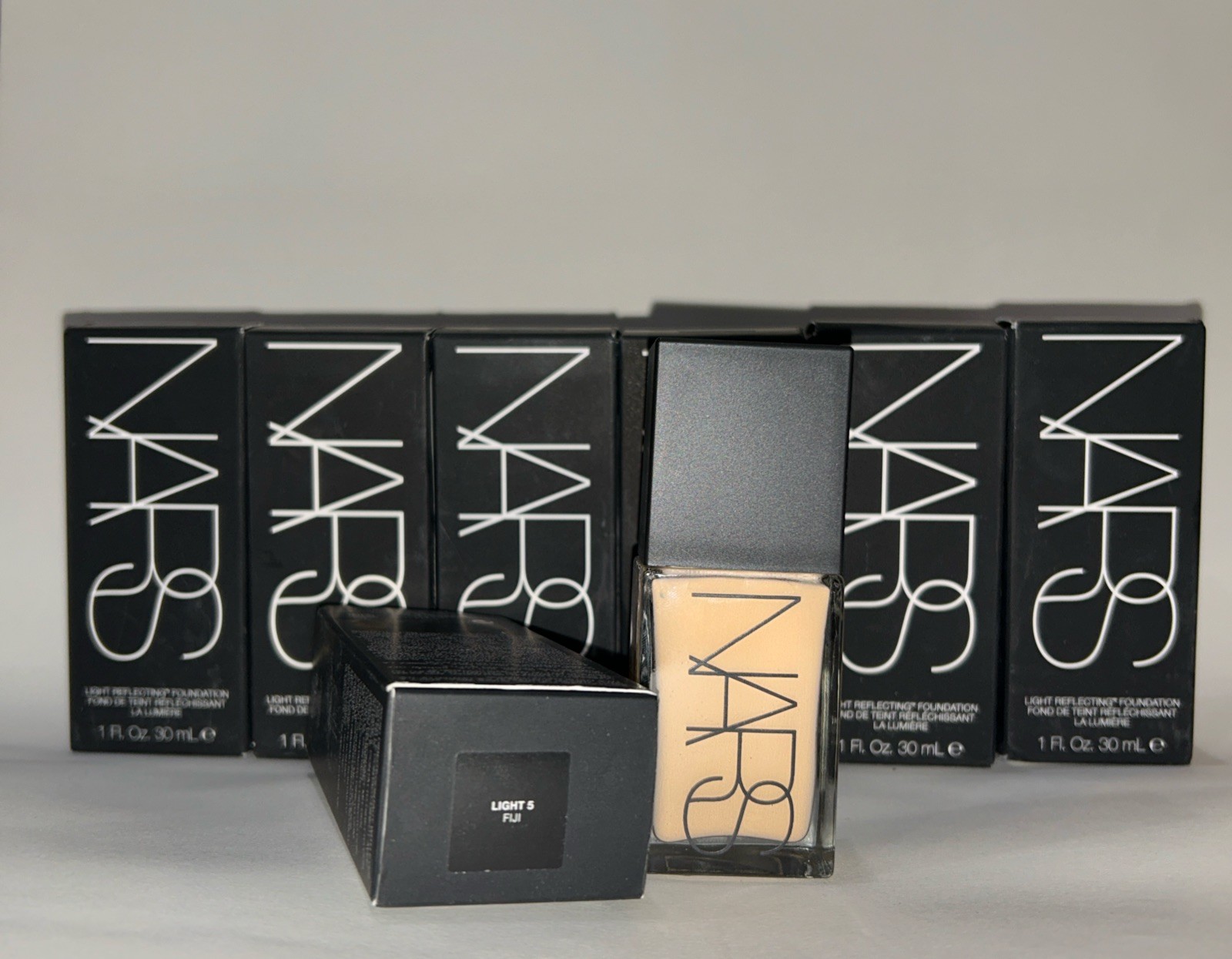 NARS Radiant Finish Foundation Fiji Light 5 – 1oz – 100% Authentic – New