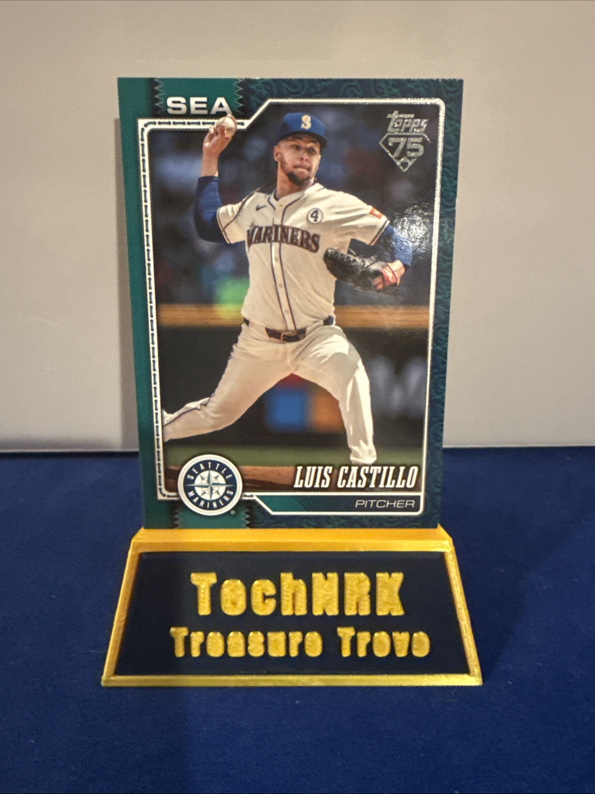 2026 Topps Series 2 Luis Castillo Team Border Parallel – Seattle Mariners