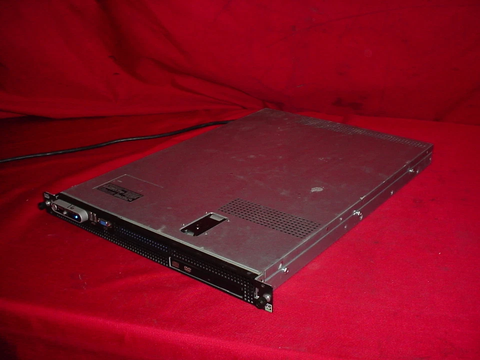Dell PowerEdge SC1435 Dual Opteron 2.8GHz 4GB RAM No HDD CD-ROM Server - Image 3 of 4