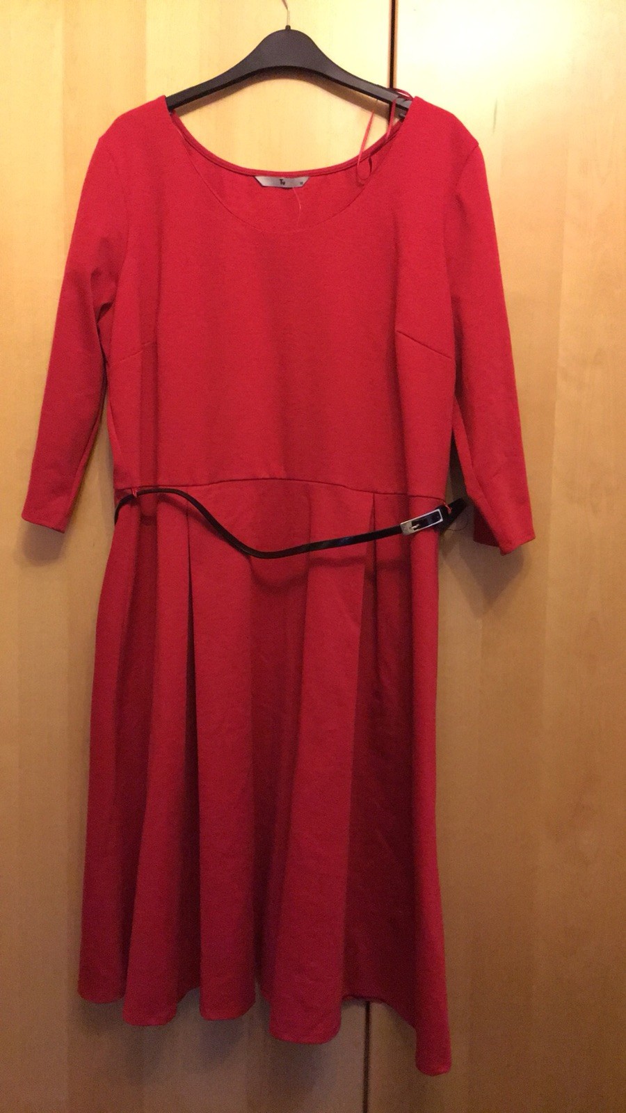red dress size 18