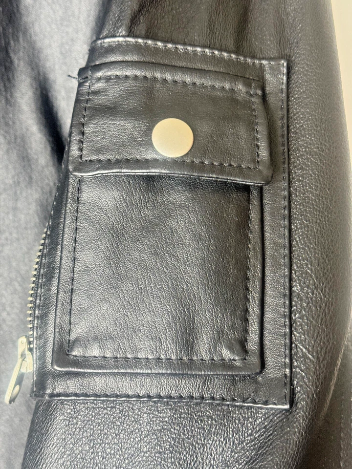 Chaqueta de bombardero de cuero Charles Klein vintage para mujer grande con capucha forrada de piel negra Foto 4 de 4