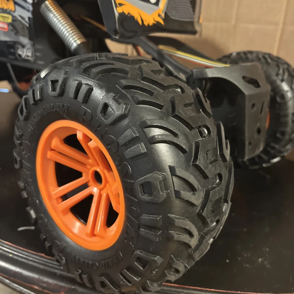 Monster Truck RC MONSTER 4X4 KID GALAXY probado Foto 2 de 4
