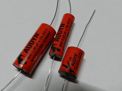 Coppia Condensatori Audyn-Cap Q6 MKPA 10uF 600V 5% Assiale - MKP Made In Germany Per Audiofili - Foto 4