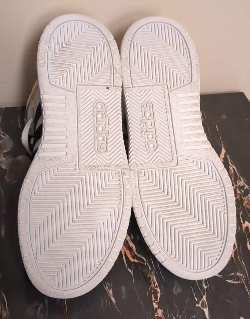 Adidas Entrap Mid-Top White/Gold Metallic Basketball  display picture 2