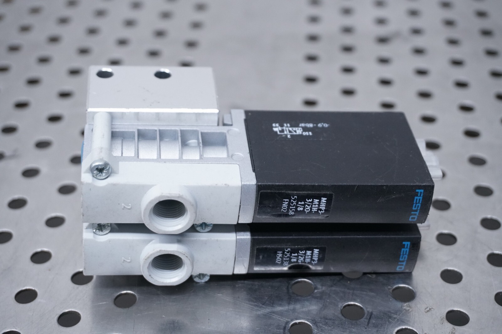 (Qty 2) Festo solenoid valve MHP3-M1H-3/2G-1/8 525138 3/20-1/8 525158
