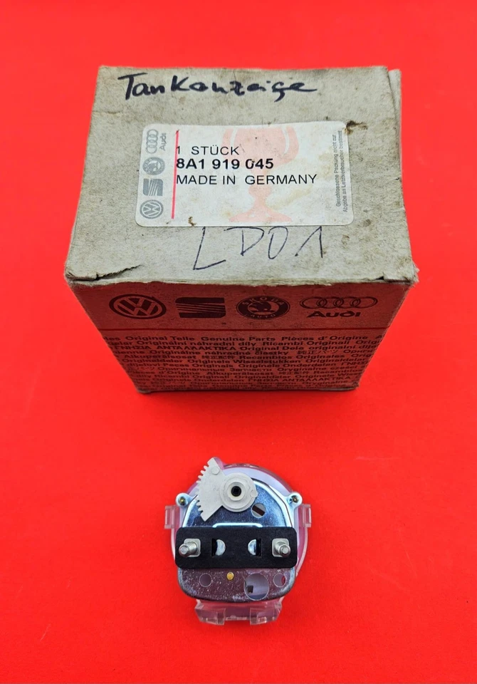 Original Volkswagen 8A1919045 Fuel Gauge AUDI 80, Cabriolet, Coupe, S2 - Изображение 2 из 4