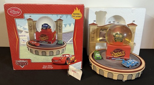 Disney Cars Los Angeles CA Speedway Lightning McQueen Hudson Hornet Snow Globe