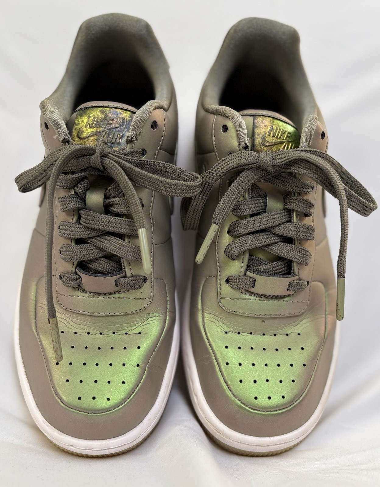 Nike Women's Iridescent Air Force 1 Upstep Shine Sneakers Size 7.5 Green