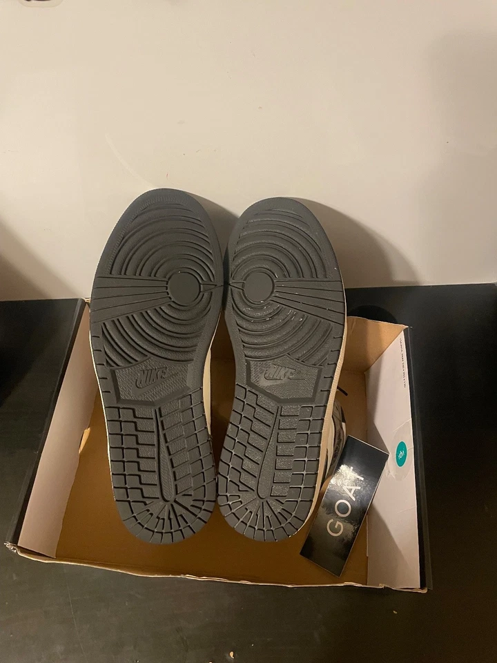 Talla 11 - Jordan 1 Retro OG High Dark Mocha Excelente Estado 🔥 Foto 4 de 4