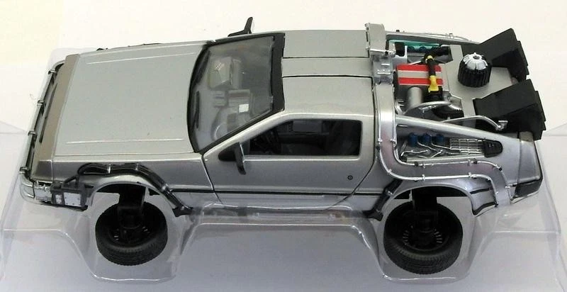 Welly escala 1/24 22441FV-GW Delorean Time Machine modo mosca Back To The Future II - Imagem 4 de 4