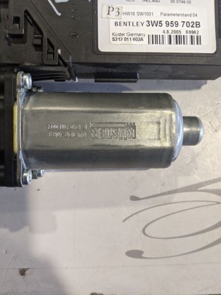 Bentley Continental Flying Spur 05-13 Right Front Door Window Motor OEM 06 07 08