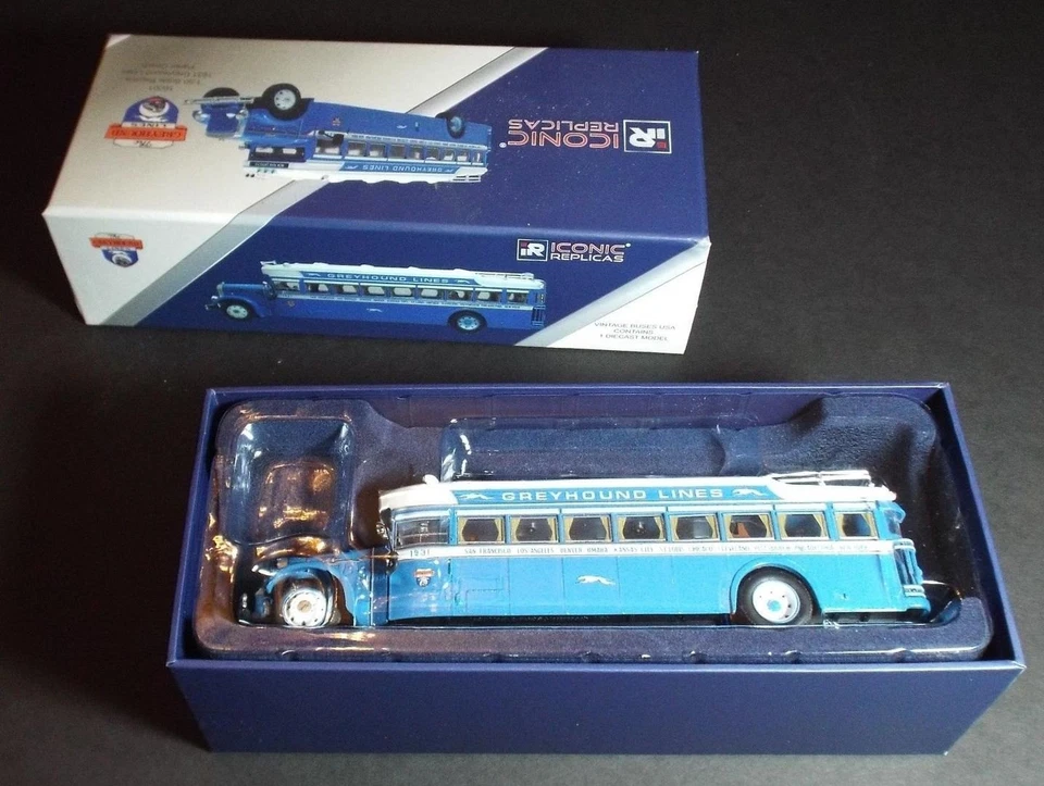 Iconic Replicas 1/50 Greyhound Lines Mack Parlor Coach 1931 Diecast Bus con... - Immagine 3 di 4