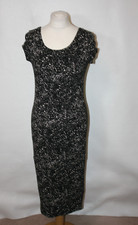 SIZE MEDIUM H&M BLACK PRINT STRETCHY DRESS 8279