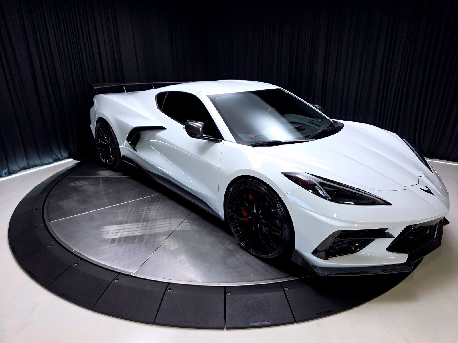2020 Arctic White Chevrolet Corvette   | C8 Corvette Photo 8