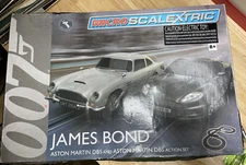 2015 Micro Scalextric James Bond 007 Aston Martin G1122T HO Slot Car RACE SET