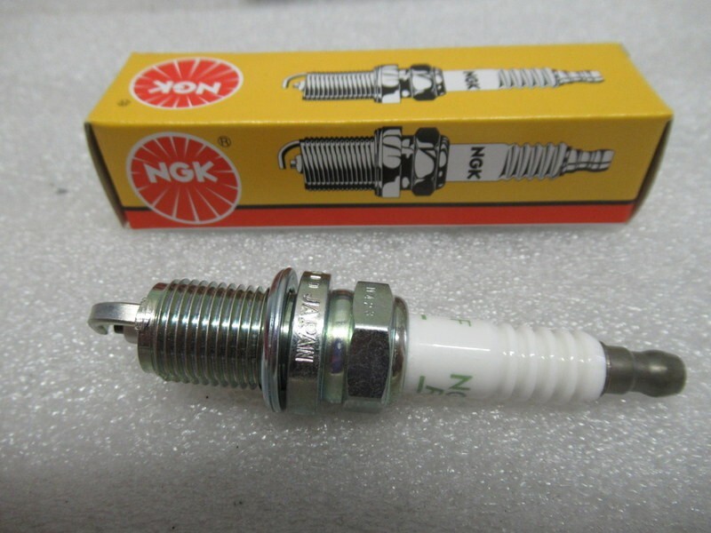 SP15 NGK ZFR4F-11 V-Power Spark Plug #4043 OEM New Factory Boat Parts