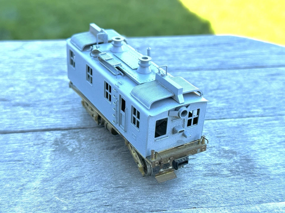 Vintage Brass Metal DS-1 Electric Boxcab Locomotive For Repair (No Box) - Image 2 of 4