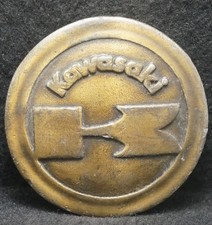 XC27146 SWEET VINTAGE 1970s  KAWASAKI  MOTORCYCLE BRAND MENS BRASS BELT BUCKLE