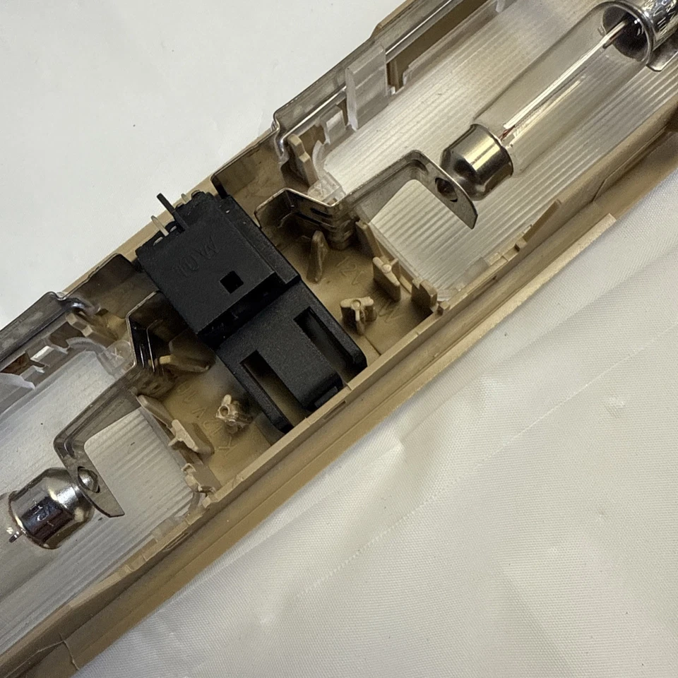 BMW 530i 2005 domo superior beige tostado luz interior OEM Foto 2 de 4