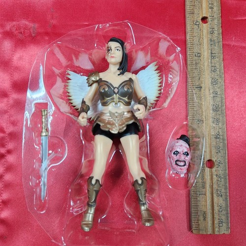 Terrifier 2 - Angel Warrior Sienna Shaw - 5" Figur - Trick or Treat Studios