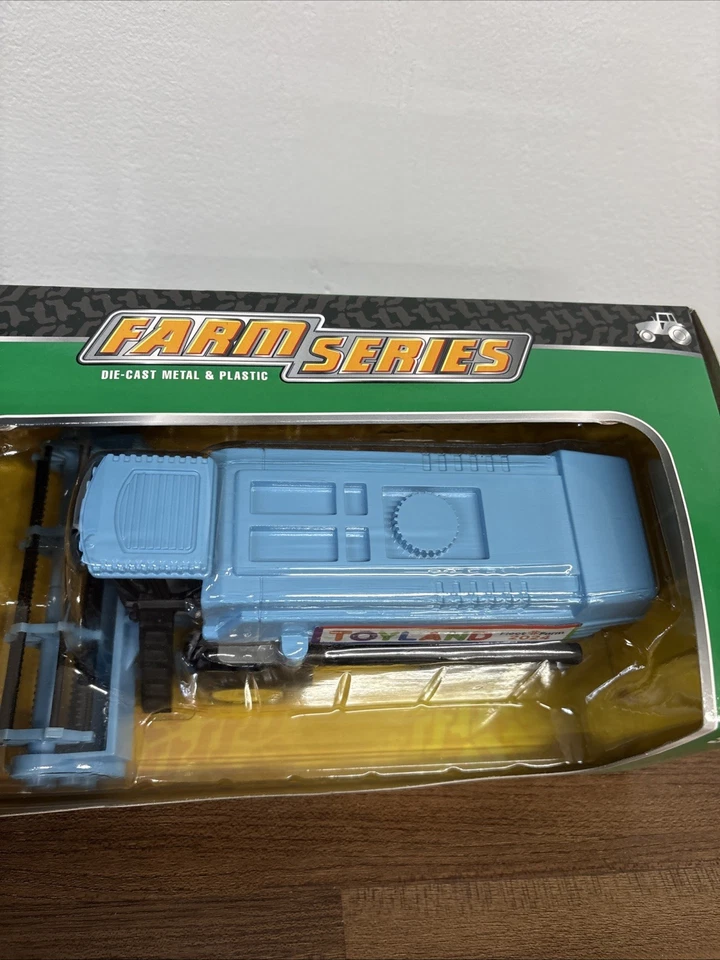 New in Box Farm Series Die Metal & Plastic Fleet Farm 2024 Toyland Combine  - Image 3 of 4