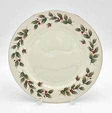 Holly Berry by World Bazaars Dinner Plate Gold Trim Christmas Holly Berry