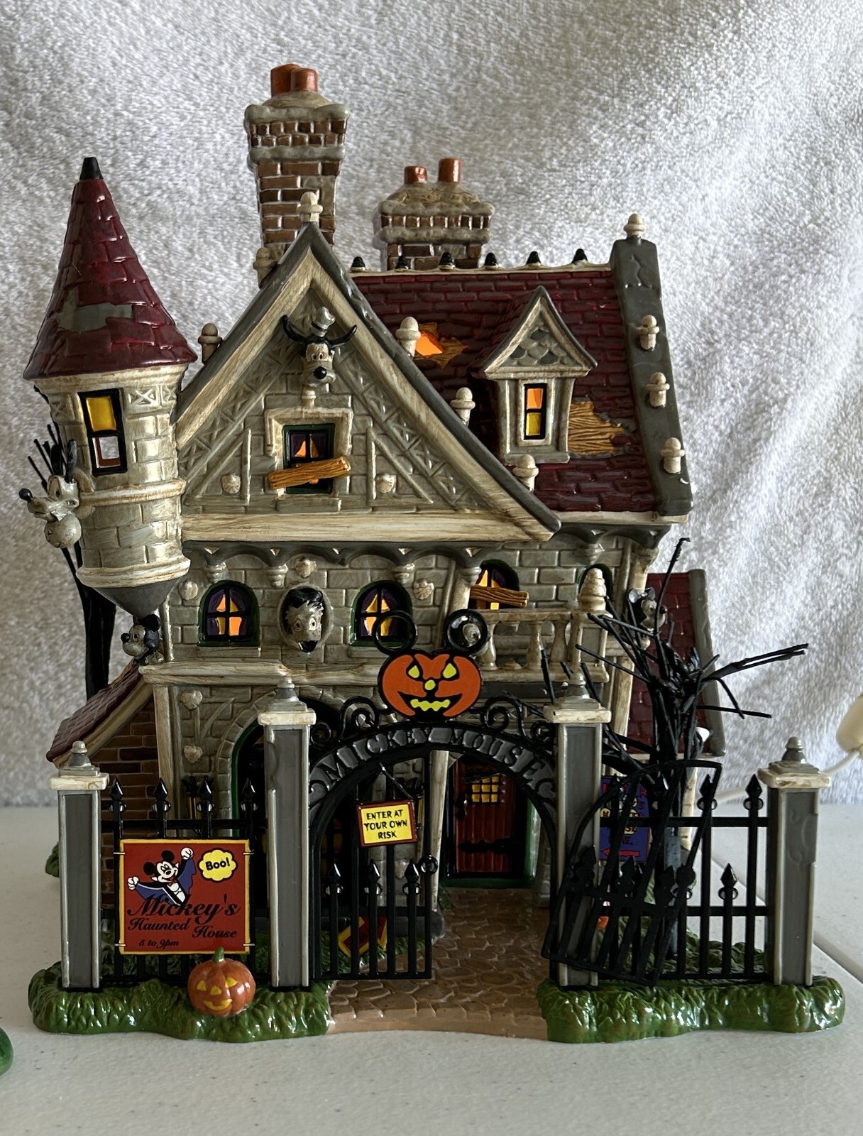 Dept 56 Snow Village 2004 Halloween Disney Mickey's Haunted House eBay
