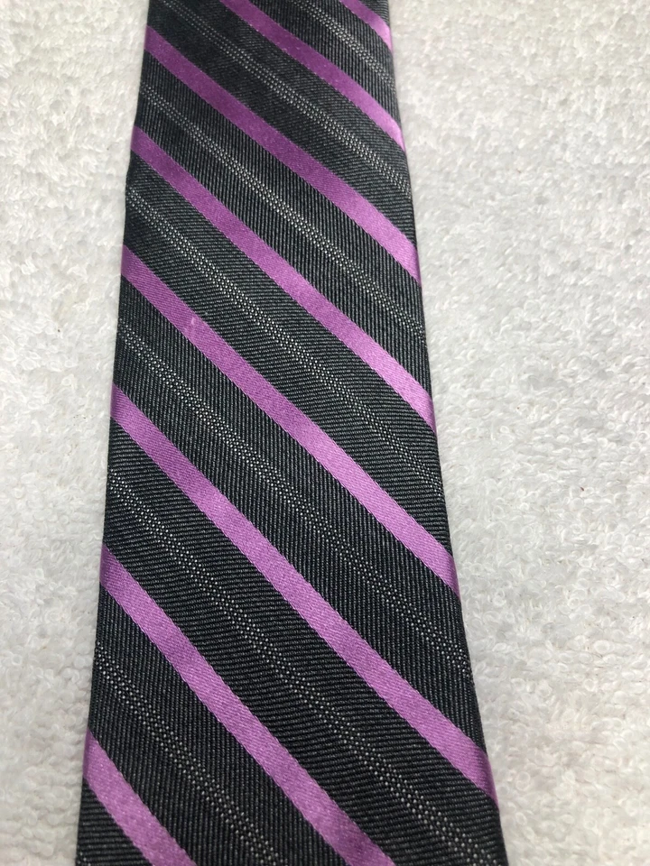 DKNY MENS TIE GRAY WITH PINK STRIPES 2.75 X 61 - Image 3 of 4