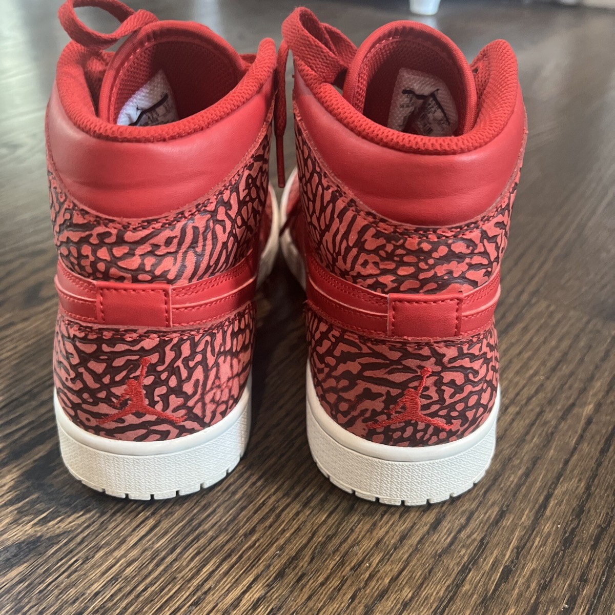 Nike Air Jordan 1 Retro High Red Elephant 839115-600