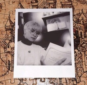 ONEWE カンヒョン サイン入りポラロイド Onewe Kanghyun | eBay