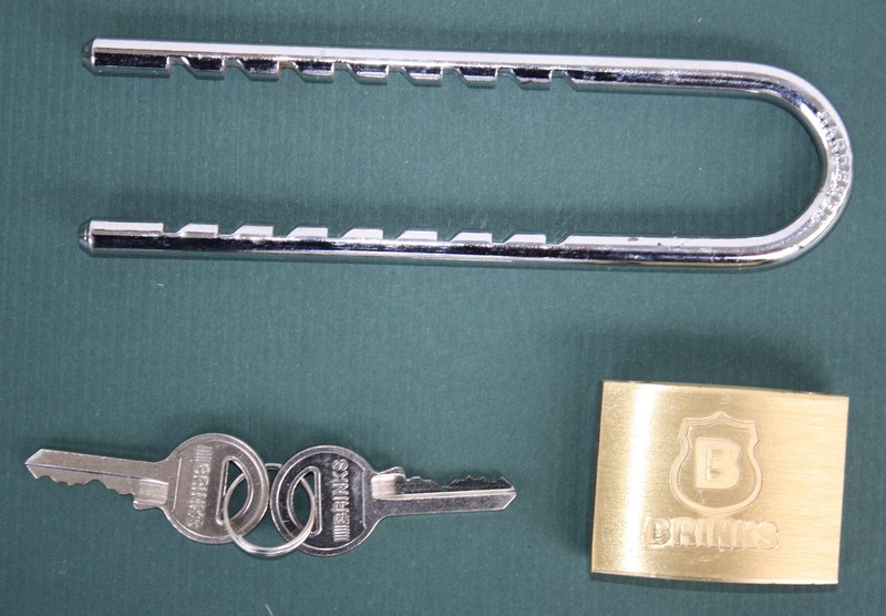 Brinks #161-50061 High Security Adjustable Hasp Padlock & 2 Keys