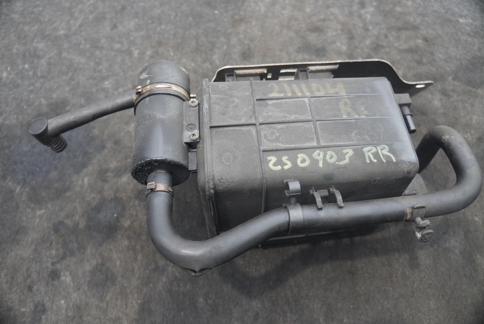 Fuel Vapor Charocoal Canister Filter Evaporator 11K0057CP OEM McLaren 650S 2015