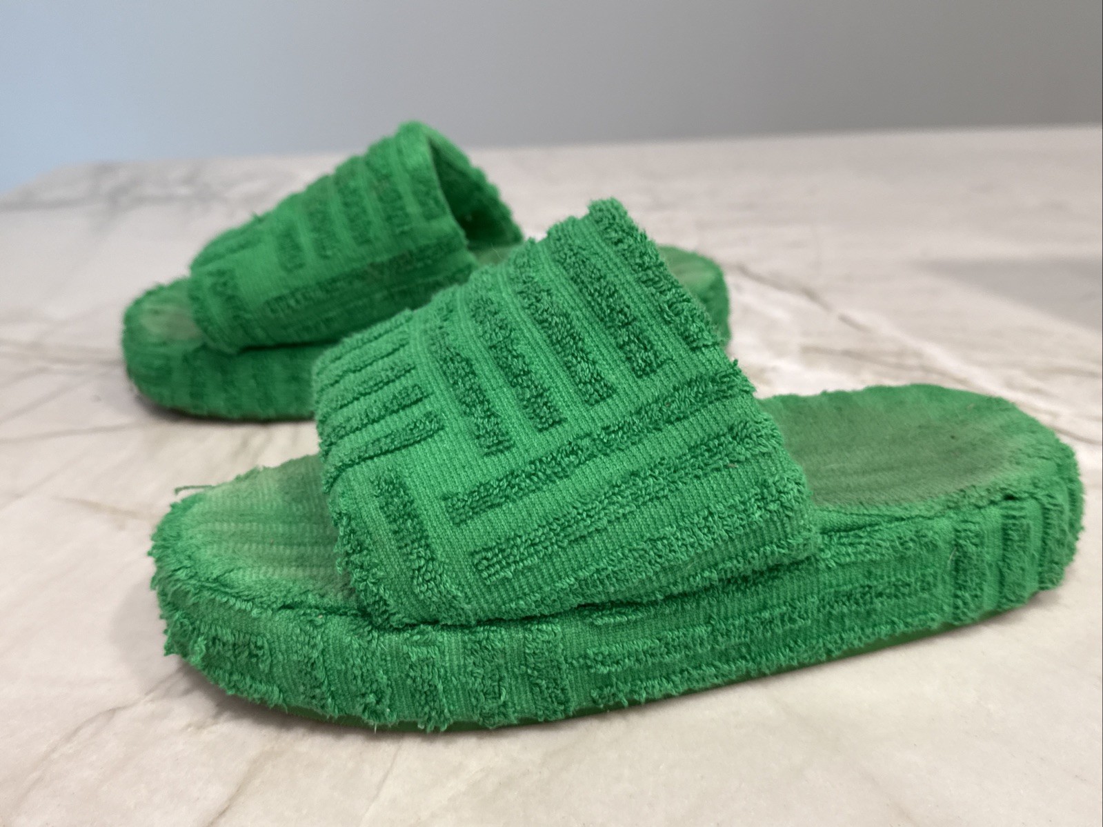 SAOLA Pantofole in tessuto spugna verde con suola esterna donna taglia 8