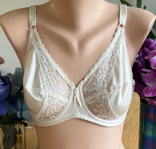 Wacoal 34D Ivory Satin  Lace Embroidered Underwire Bra 85103 Vintage