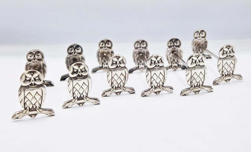 6x FINE CONTINENTAL SILVER PLATED OWL CUTLERY RESTS c1910 Possibly WMF - Image 2 of 4