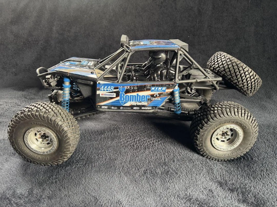Axial Rr10 Bomber Rc Rock Racer 1/10 Scale 4Wd Off-Road Crawler Trail Truck Rtr - Image 3 of 4