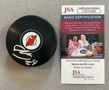 NEW JERSEY DEVILS- SEAMUS CASEY AUTOGRAPH LOGO PUCK JSA CB31488
