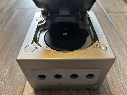 Nintendo DOL-101 Gamecube Console W/ Controller, Game Platinum Silver Tested! - Picture 5 of 5