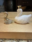 2 Vintage Swans 1 Milk Glass Full 1 Frosted Empty Decanters ￼