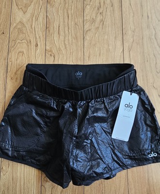 Alo Yoga women Short Shine Layered