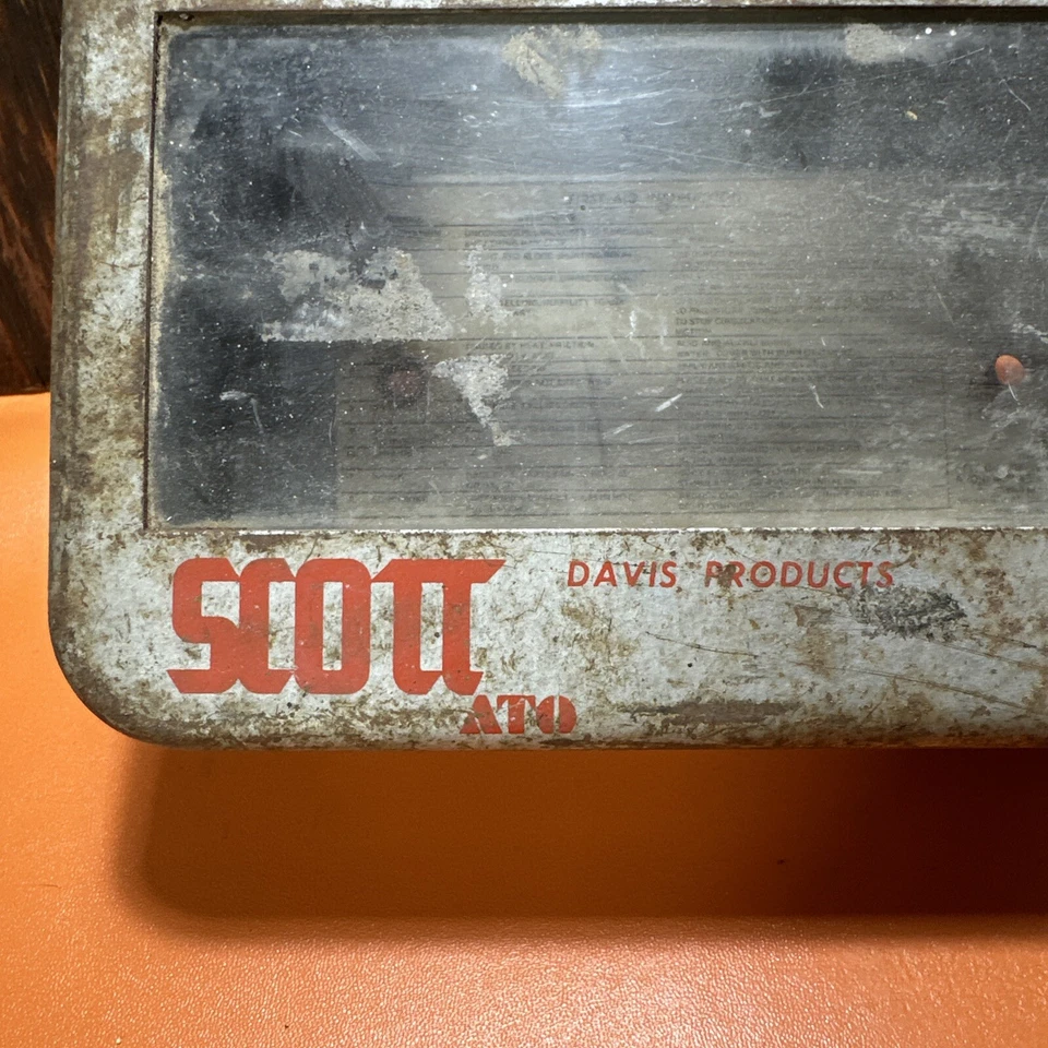 Old Metal First Aid Kit Scott Glass Case Davis Products Silver Patina Rusty Vtg - Image 2 of 4