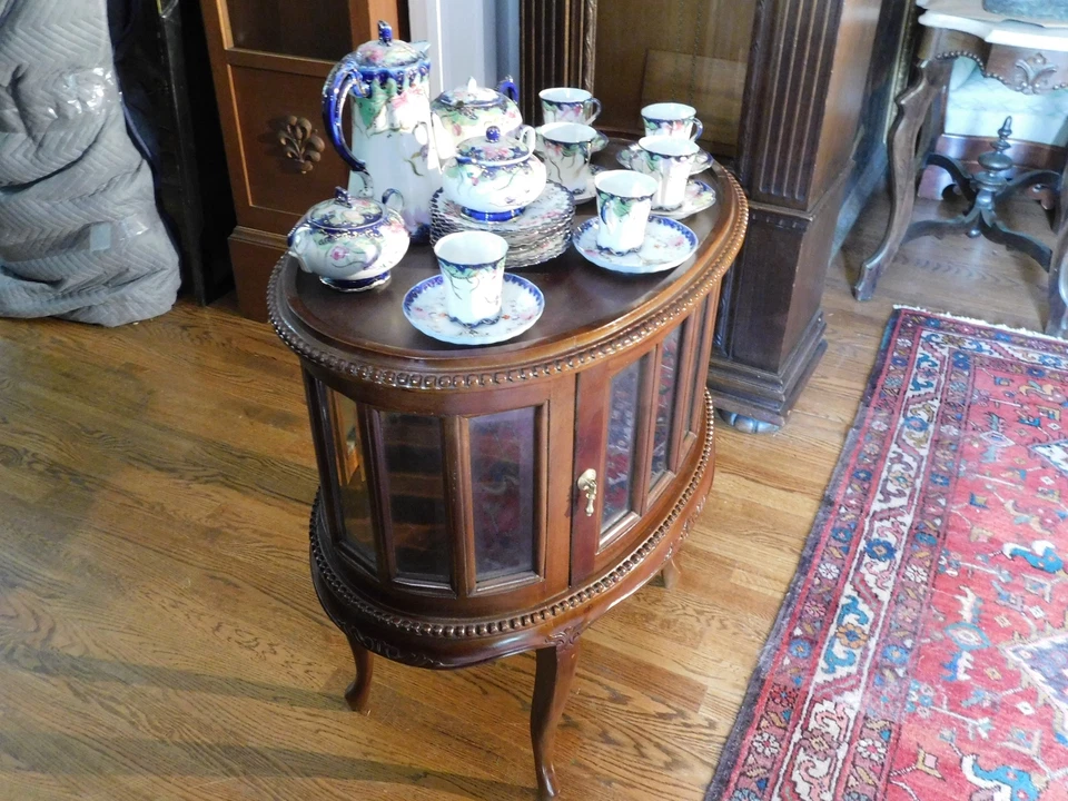 Gabinete de exibição de vidro chanfrado mogno escuro estilo Chippendale servidor chocolate - Imagem 2 de 4