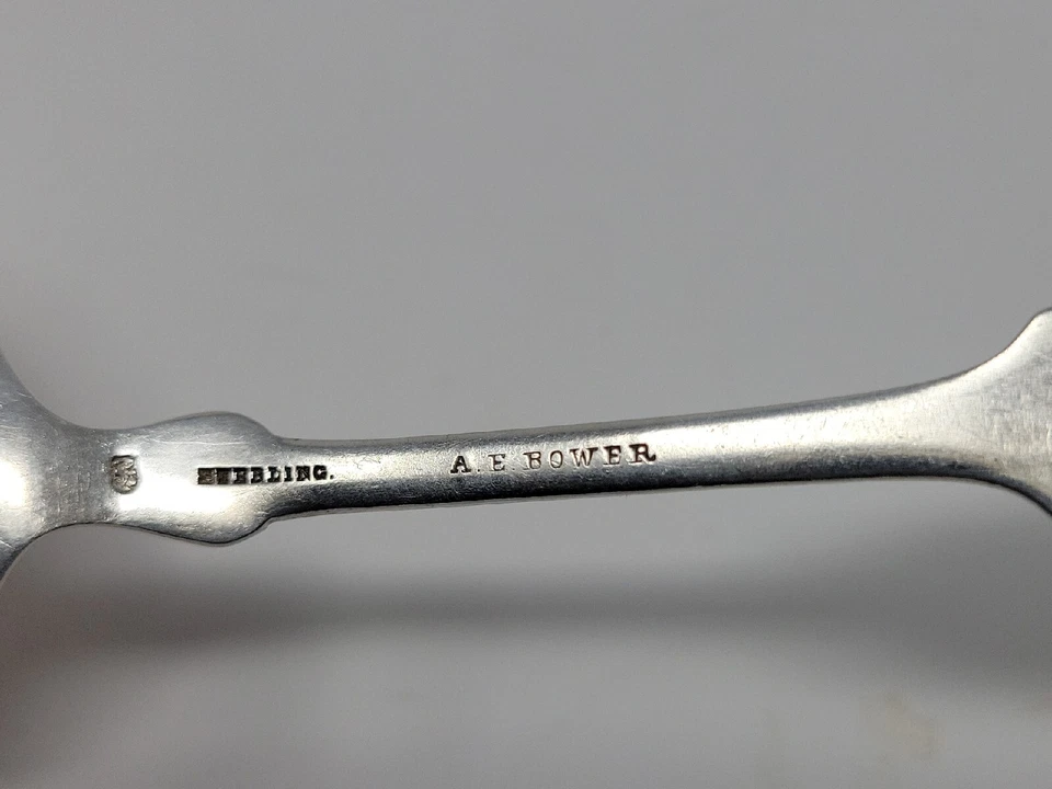 Tres cucharas de toalla esterlina 48 gramos minorista A. E. Bower, MLM con monograma Foto 4 de 4