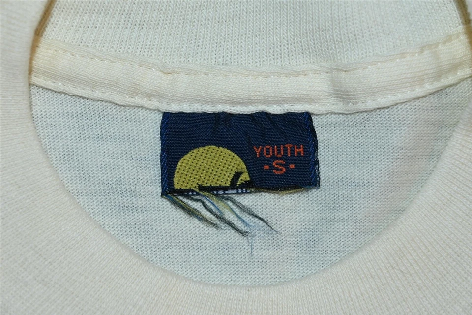 camiseta vintage anos 80 SURF WAVE OCEAN STRIPE TROPIX MANGA LONGA DEADSTOCK JUVENIL P - Imagem 4 de 4